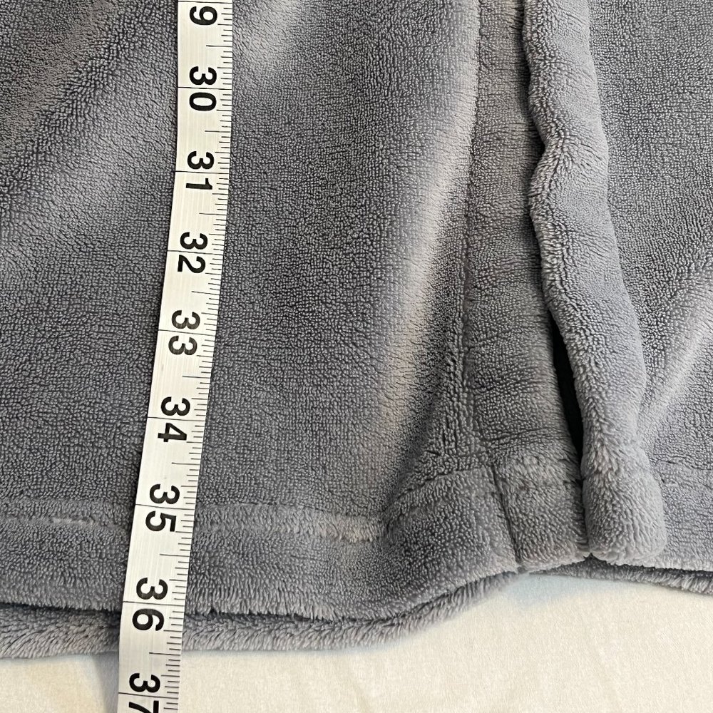 Victoria's Secret Women's Sleepwear Robe Gray Fleece Size S Belt Pocket - Picture 7 of 7